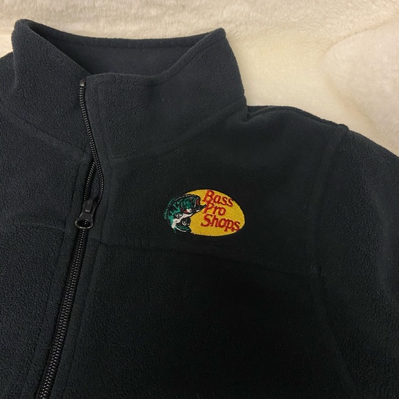 Bass Pro Shops boys L black fleece jacket - Picture 2 of 7